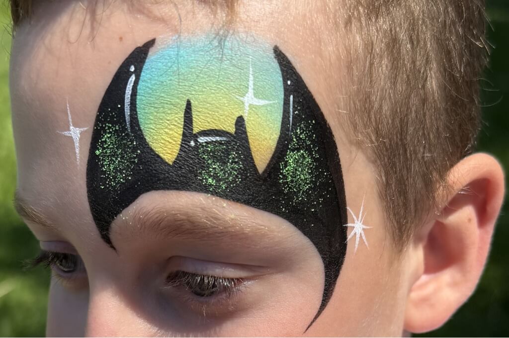 Batman arcfestés minta kisfiú arcán